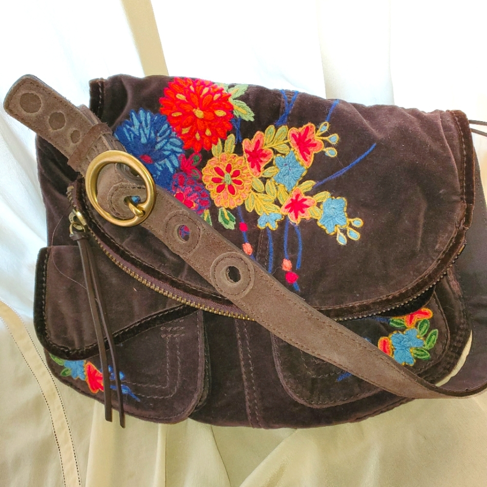 Lucky Brand Stash Velvet Embroidered Bag